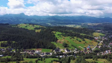 Luftaufnahme-Der-Wunderschönen-Berglandschaft-Zakopane,-Hohe-Tatra,-Polen