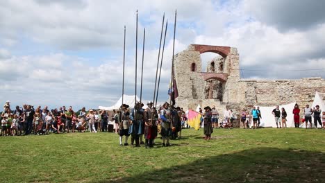 17th-century-pikemen-reenactment-during-living-history-festival-in-Tenczyn-Castle,-Poland