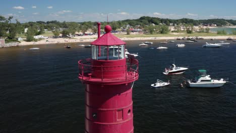 Muskegon,-Michigan-lighthouse-with-drone-video-circling