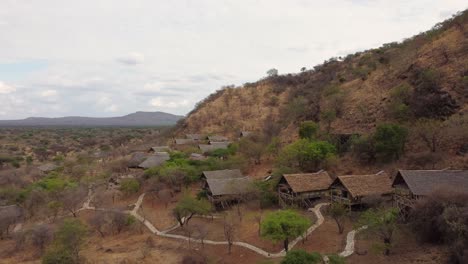 Luftdrohnenaufnahme-Einer-Luxuriösen-Sangaiwe-Zelthütte-Im-Tarangire-Nationalpark-In-Tansania-In-Afrika