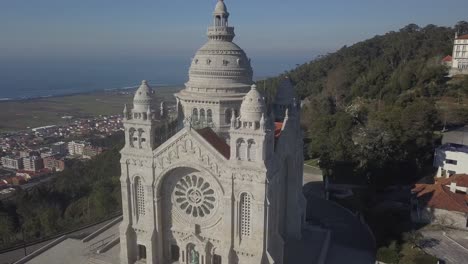 Aerial-Landscape-of-Viana-do-Castelo-and-Santa-Luzia-Cathedral,-Portugal