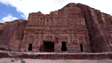 Exterior-Del-Antiguo-Templo-Nabateo-En-La-Antigua-Ciudad-Histórica-Y-Arqueológica-De-Petra,-En-El-Reino-Hachemita-De-Jordania