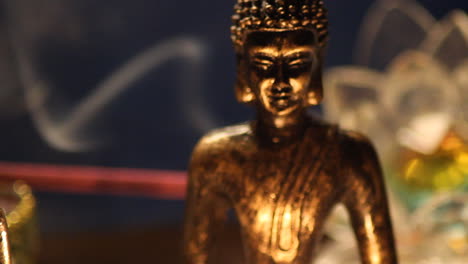 Buddha-statues-meditating--close-up-05