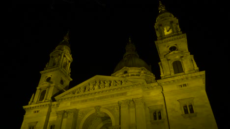 Night-shot-till-up-of-St-Stephen-Basilika