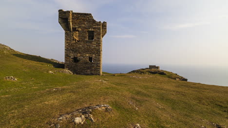 Time-Lapse-of-a-Napoleon-Era-Signal-Tower-Ruin-on-Wild-Atlantic-Way,-Slieve-League-Cliffs,-Ireland