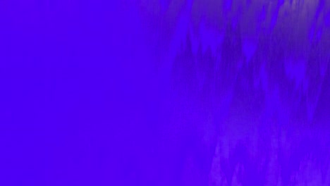 Verschlossene-Malerische,-Breite-Telleraufnahme-Eines-Indigoblau-Beleuchteten-Wasserfalls-Hinter-Einer-Glaswand-Mit-Einkaufszentrum-Reflexion,-Silhouette-Von-Menschen,-Gehen,-Kopierraum,-Hintergrund,-Kunsthintergrund