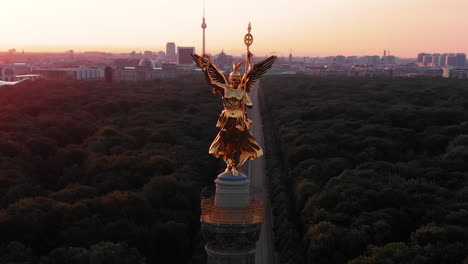 Berlin-Siegessäule-Luftbild-Bei-Sonnenaufgang,-Berlin,-Deutschland