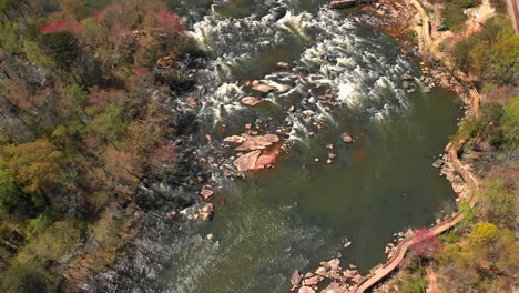 Drone-footage-of-a-river-in-Columbia,-SC