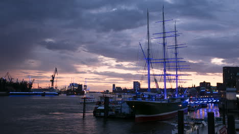 timelapse-harbour-Hamburg