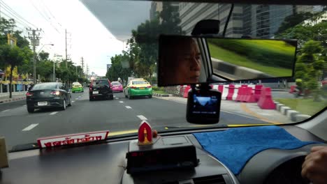 Taking-the-taxi-in-Bangkok-during-the-rush-hour-can-be-a-horrible-experience