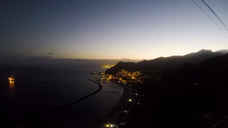 Sunset-timelapse-over-the-Playa-del-as-Teresitas,-Tenerife