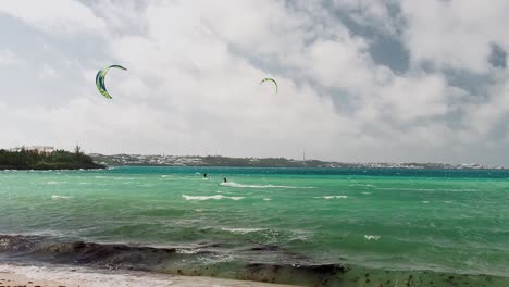 Kitesurf-En-Un-Día-Ventoso-En-Bermuda