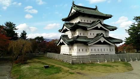 Vista-Gran-Angular-Del-Castillo-Samurai-Hirosaki,-Aomori,-Japón