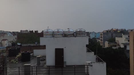 Lluvia-En-Delhi-Después-De-Muchos-Días-En-Verano