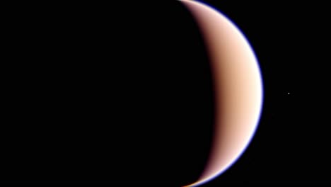 Titán,-Girando-Alrededor-De-Esta-Luna-En-La-Oscuridad-Del-Espacio-Exterior.