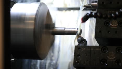 CNC-Fräsmaschine-Für-Die-Metallbearbeitung