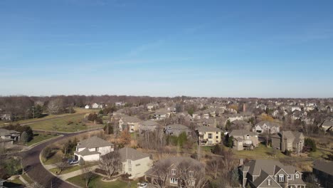 Urban-Houses-in-Subdivision-Neighborhood-in-American-Midwest---Aerial