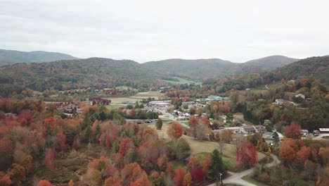 Herbstfarben-Banner-Elk-NC,-Banner-Elk-North-Carolina-In-4k