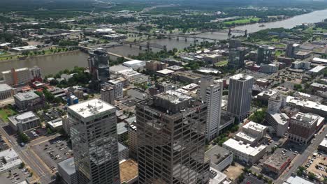 Downtown-Little-Rock-City-and-Arkansas-River,-USA