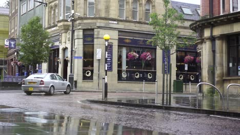 United-Kingdom-streets-on-a-rainy-day
