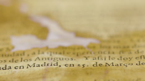 Libro-Antiguo-De-La-Epoca-Colonial