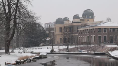 Canal-and-observatory-in-snowy-weather