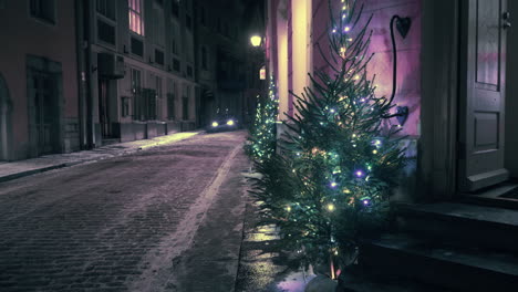 Straße-Der-Altstadt,-Geschmückt-Mit-Kleinen-Weihnachtsbäumen-Im-Winter