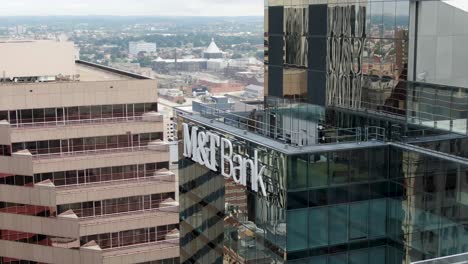 Mt-Bank-Mit-Hauptsitz-In-Buffalo-New-York-Ist-Ein-Großes-Börsennotiertes-US-Bank--Und-Finanzdienstleistungsunternehmen,-Das-Zu-Den-Fortune-500-Unternehmen-Zählt