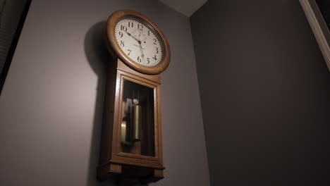 Antique-Wall-Clock-In-Time-Lapse,-Low-Angle