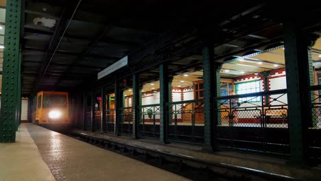 U-Bahn-Linie-1-Ist-Die-älteste-Linie-Von-Budapest