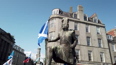 A-Gordon-Highlanders-Statue-holding-the-Saltire-at-a-pro-Scottish-Independence-march