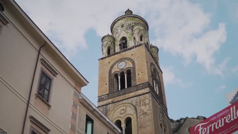 Bell-Tower-of-Duomo-di-Amalfi,-Catholic-Church-in-City-Center-of-Amalfi,-Italy