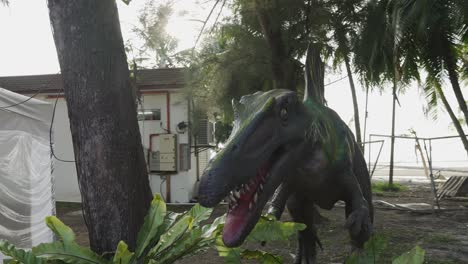 Dinosaurierstatue-In-Einem-Vergnügungspark-In-Bagan-Lalang,-Malaysia