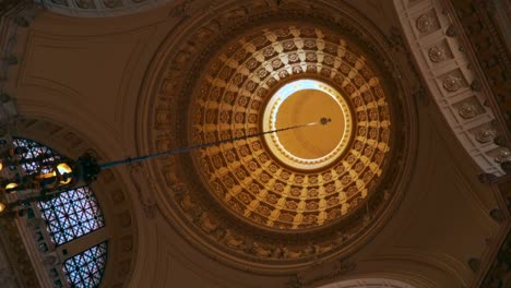 Internal-view-of-the-dome-of-the-Congress-of-the-Argentine-Nation,-rotating-camera-movement,-Buenos-Aires