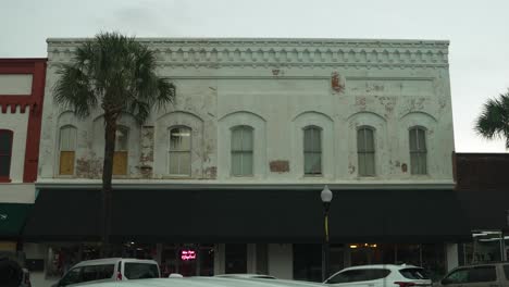 Old-Building-in-Downtown-Brunswick-Georgia-on-a-Cloudy-Day