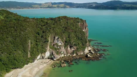 Cooks-Beach-scenic-clifftop-lookout-along-the-Coromandel-Peninsula-in-New-Zealand-post-cyclone-Gabrielle