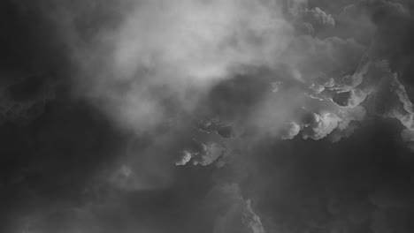 Donner-Grollte-In-Den-Dichten-Grauen-Wolken