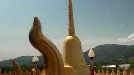 Chalong-Tempel,-Blick-Auf-Den-Großen-Buddha,-Phuket,-Thailand