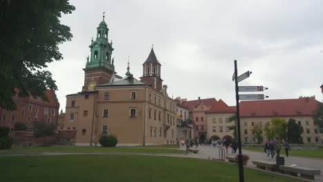 Cracovia,-Polonia---11-De-Julio-De-2022:-El-Complejo-Del-Castillo-De-Wawel