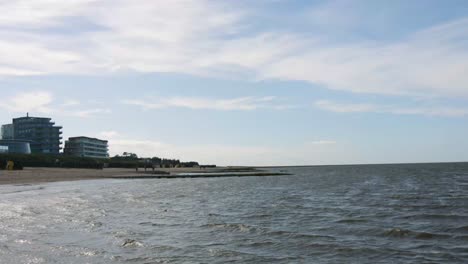 Kameraschwenk-Auf-Die-Nordsee-Bei-Cuxhaven