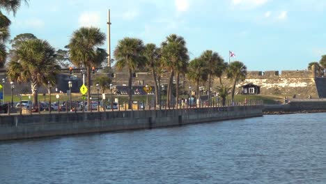 Zooming-out-from-The-Castillo-de-San-Marcos