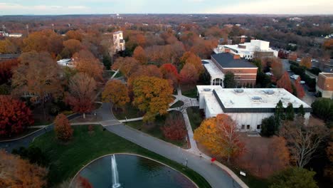 aerial-push-into-wofford-college-campus-in-spartanburg,-south-carolina,-sc