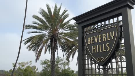 Beverly-Hills-Schild-Am-Santa-Monica-Boulevard