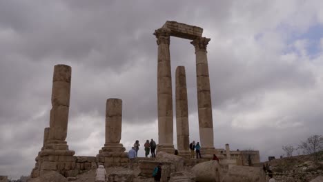 Roman-ruins-of-an-ancient-temple-of-Hercules-at-the-hilltop-citadel-in-Amman,-Jordan