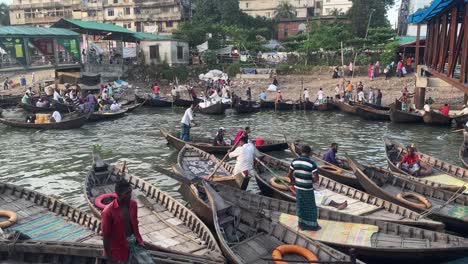 Population-explosion-and-human-activities-degrading-the-banks-of-Buriganga-river,-Bangladesh