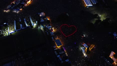 Victorius-Festival-heart-from-above-fly-over