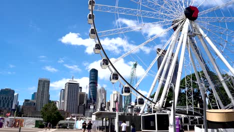 Nahaufnahme-Des-Brisbane-Wheel-Und-Des-Brisbane-Eye-Tagsüber-Am-Wochenende