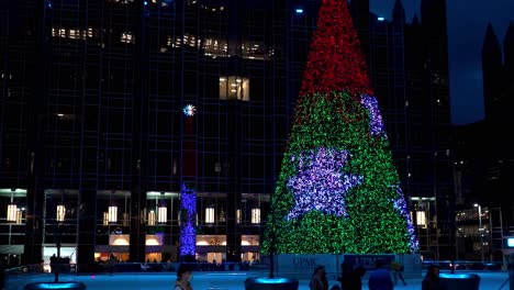 Outdoor-Ice-Skating-Rink-with-Christmas-tree-in-downtown-Pittsburgh