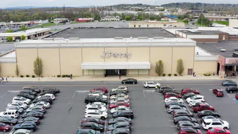 Aerial-of-bankrupt-JC-Penney-store-in-large-American-shopping-mall