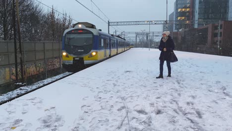 Train-Arriving-At-SKM-Gdansk-Przymorze-University-Stop-At-Winter-In-Poland